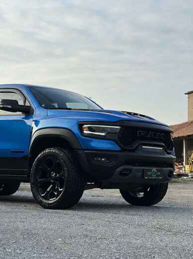 Pick-up Ram blu dopo il detailing
