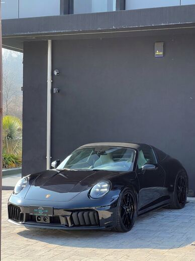 Porsche 911 Targa nera